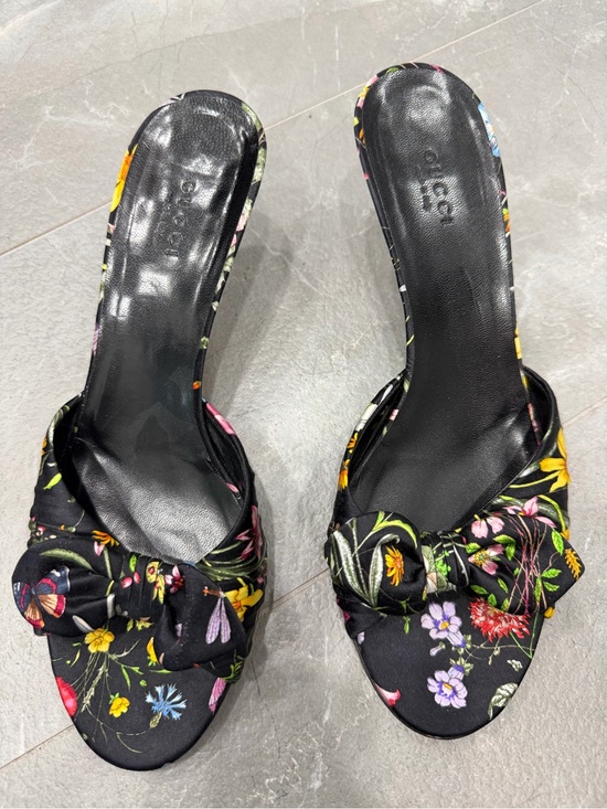 Gucci Shoes - Gucci Black Floral Knot-Front Slide Sandals